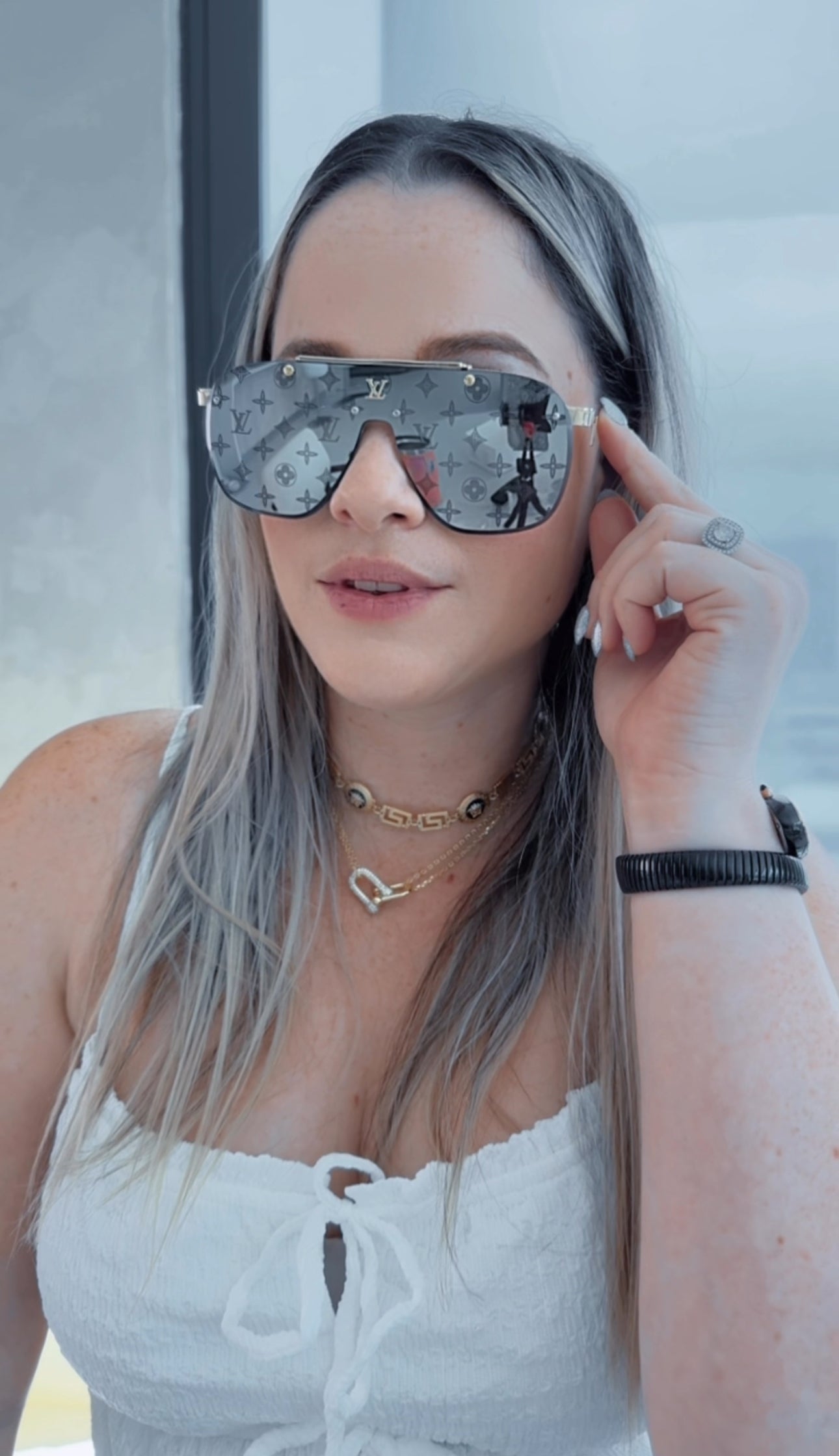 L SILVER AND GOLD SUNGLASSES